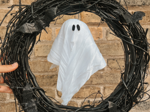 DIY Ghost Halloween Wreath – Pottery Barn Inspired!