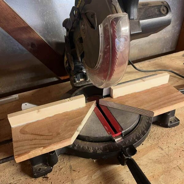 DIY Jig for Extreme Angle Cuts (Over 50°) – Perfect for Wainscoting and Trim Projects